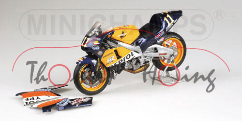 Honda NSR 500, saphirblaumetallic/leuchthellorange/reinweiß/orange, Team Repsol YPF-Honda, Fahrer: T