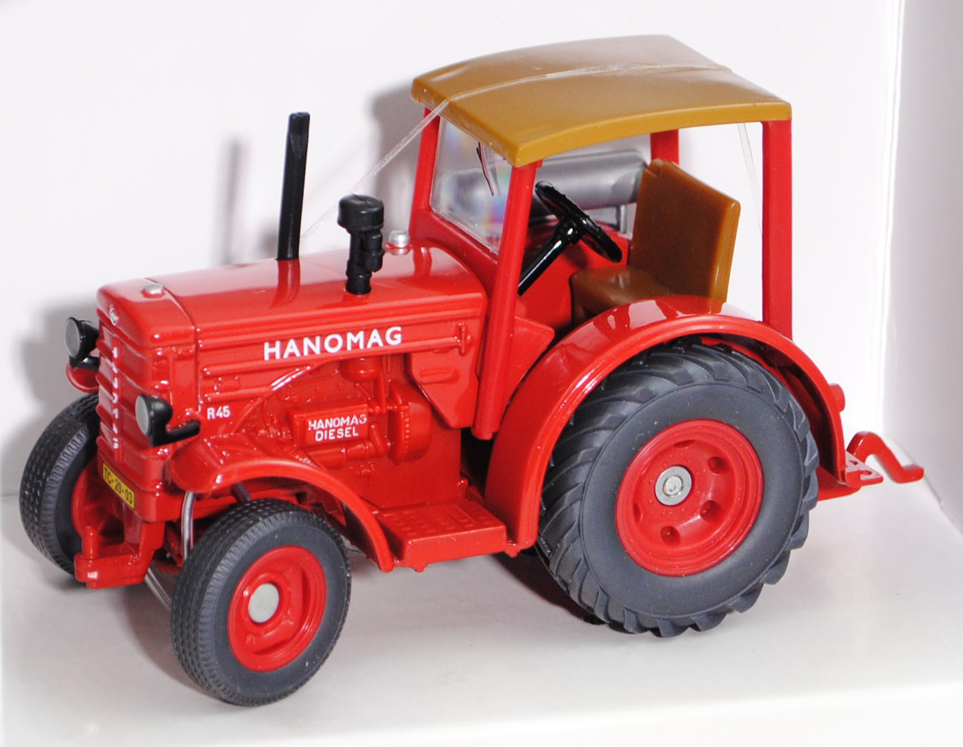 Hanomag R 45 Export (Modell 1950-1957), feuerrot/dunkel-braunbeige, Sitz dunkel-braunbeige, NL-Numme