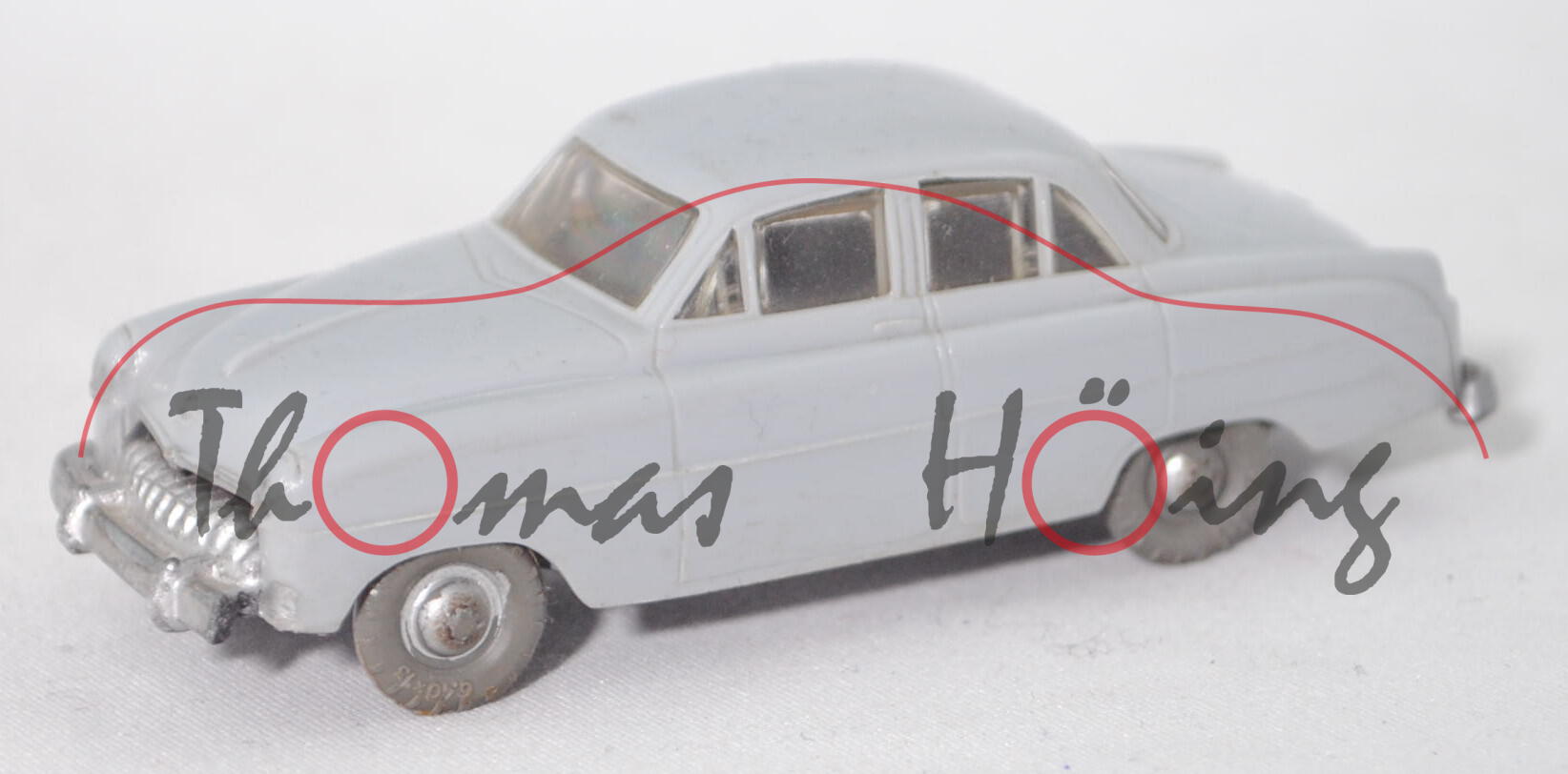 00002b Opel Kapitän (Typ Kapitän '54, Mod. 53-55), silbergrau, 2x St, mit Schlepploch, Siku Plastik