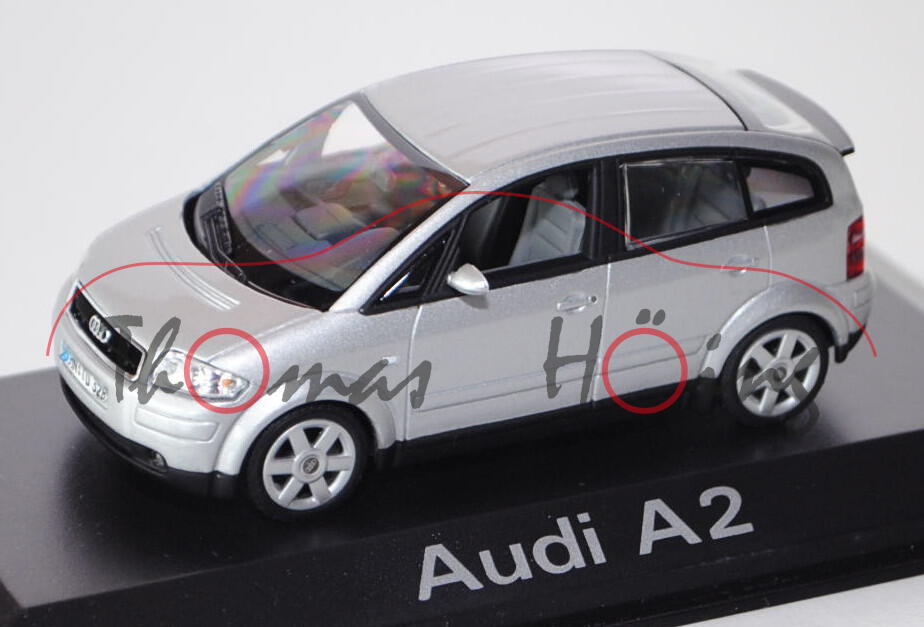 Audi A2, Modell 1999 - 2005, silber, Minichamps, 1:43, Werbeschachtel (Deckel der Box mit Rissen)