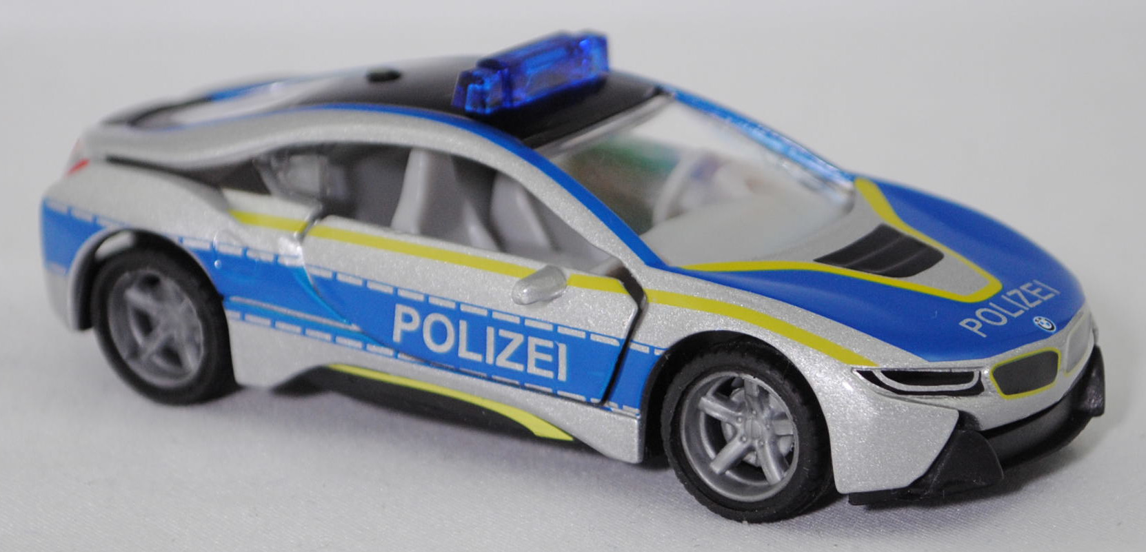 00001 BMW i8 Coupé LCI (1. Generation, I12, Facelift 2018, Modell 2018-2020) Polizei, silber, POLIZEI, Streifen in schwefelgelb/hell-signalblau, SIKU SUPER, 1:50, L17mpK