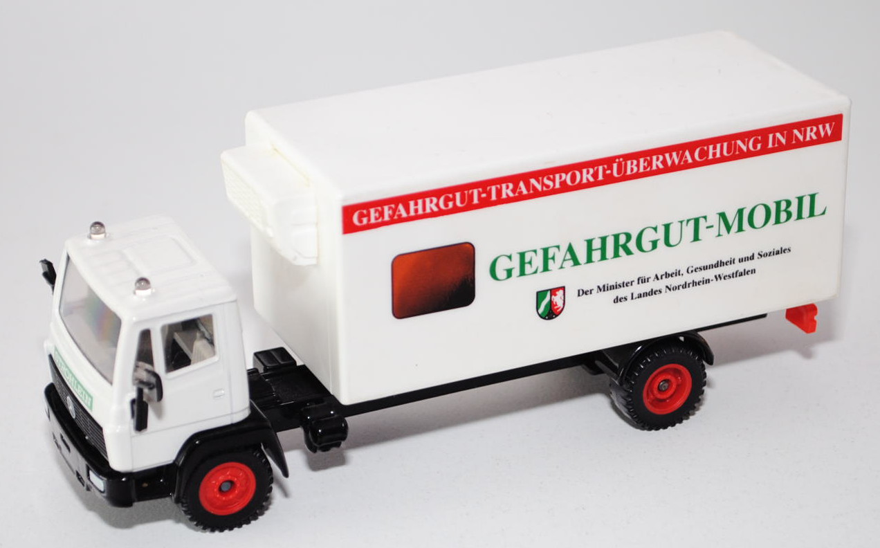 Mercedes LN-2 Koffer LKW, reinweiß/schwarz, STRÖHLEIN / GEFAHRGUT-TRANSPORT-ÜBERWACHUNG IN NRW / GEF