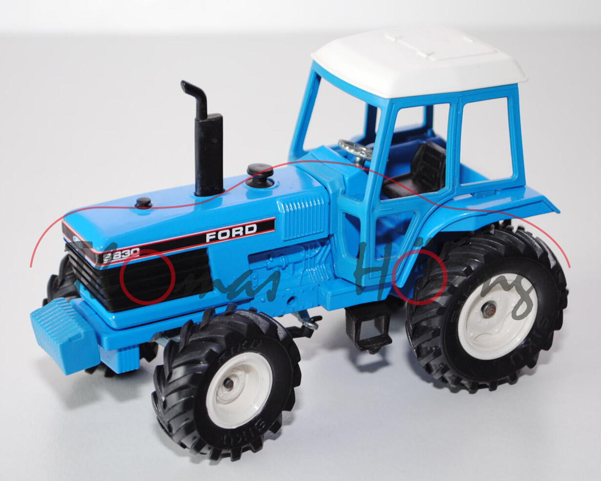 Ford-Traktor 8830, himmelblau, Heckkupplung schwarz