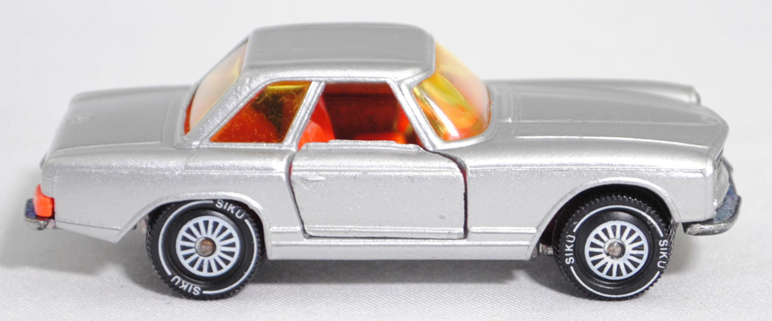 00006 Mercedes-Benz 280 SL (W 113, Pagode, Modell 1968-1971) mit Hardtop (Coupédach), silber, Bpr. V 302 / 1017, W-Germ, Verglasung gelb, R11 gerillt, SIKU SUPER, 1:60, P12h mit ®