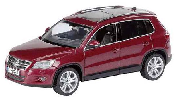 VW Tiguan 2.0 TDI, Modell 2007-2011, Wild Cherry Red metallic, Schuco, 1:43, PC-Box (Limited Edition