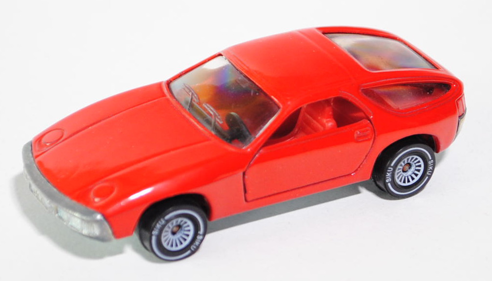 00004 Porsche 928, Modell 1977-1982, verkehrsrot, Glas rauch, B4