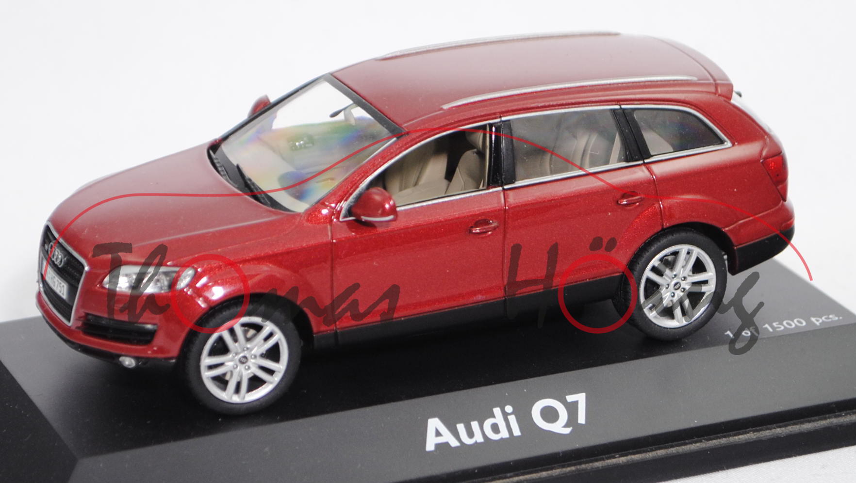 Audi Q7 4.2 FSI quattro (Typ 4L, Modell 2006-2009), granatrot perleffekt, Schuco