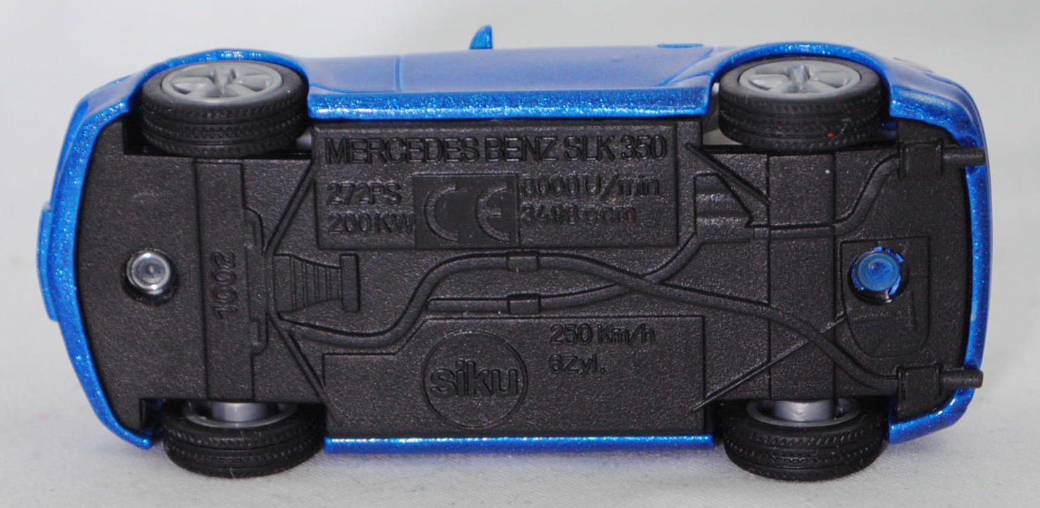 00008 Mercedes-Benz SLK 350 (interne Baureihenbezeichnung R 171, Vor-MoPf, Modell 2004-2008), verkehrsblaumetallic, innen weiß/blaumetallic, Bpr. 1002, SIKU SUPER, 1:55, m