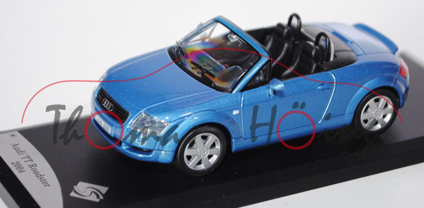 Audi TT Roadster (Typ 8N), Modell 1999-2006, blaumetallic, innen schwarz, mit Heckspoiler, SOLIDO, 1