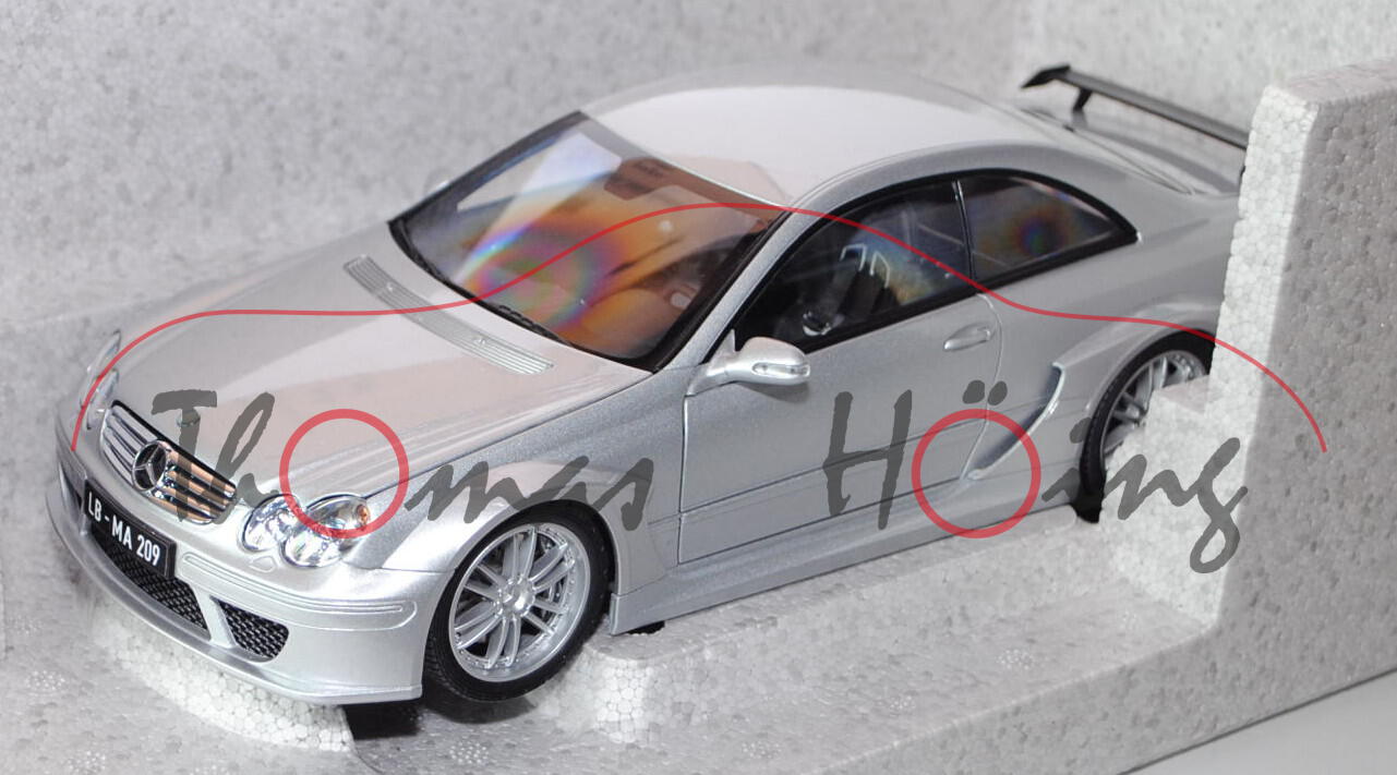 Mercedes-Benz CLK DTM AMG Coupé (Baureihe C 209), Modell 2004, silber, KYOSHO, 1:18, Werbeschachtel