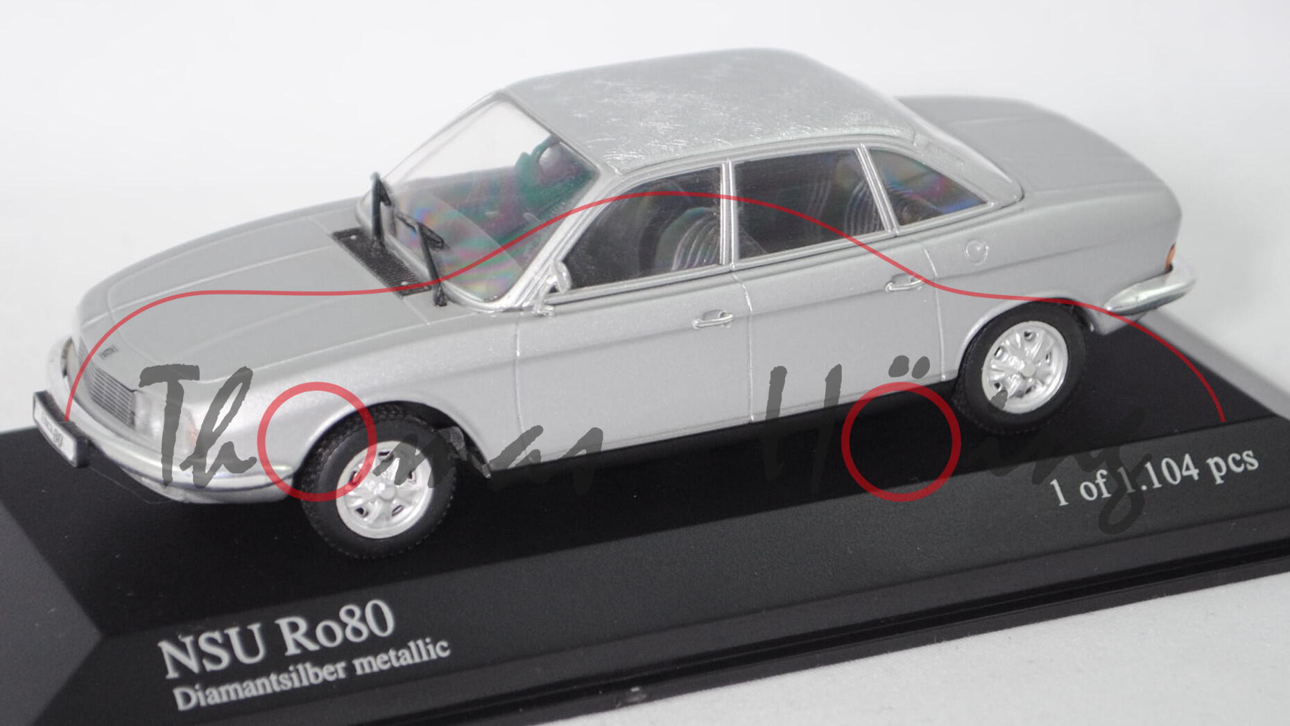 NSU Ro 80 (Typ 80, Modell 1967-1977, Baujahr 1972), diamantsilber metallic, Minichamps, 1:43, PC-Box