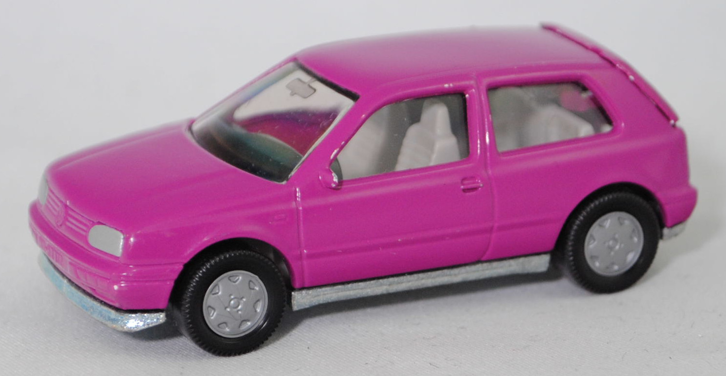 00000 VW Golf III 1.8 GL (Typ 1H, Vorfacelift, Modell 1991-1994), verkehrspurpur, innen grau, Lenkrad schwarz, Chassis chrom, Germ, Bpr. ohne Artikelnummer, SIKU SUPER, 1:56, m-